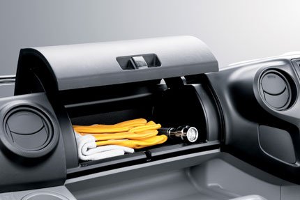 hino_300_series_glove_box_u